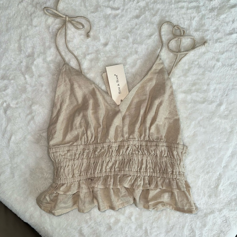 SIM & SAM Stylish Beige Ruffled Top - Picture 1 of 4